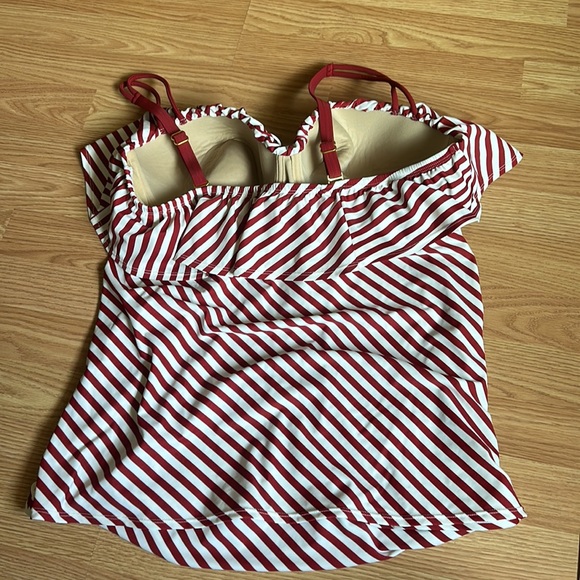 LB Cacique Swimsuit Top - Picture 2 of 4